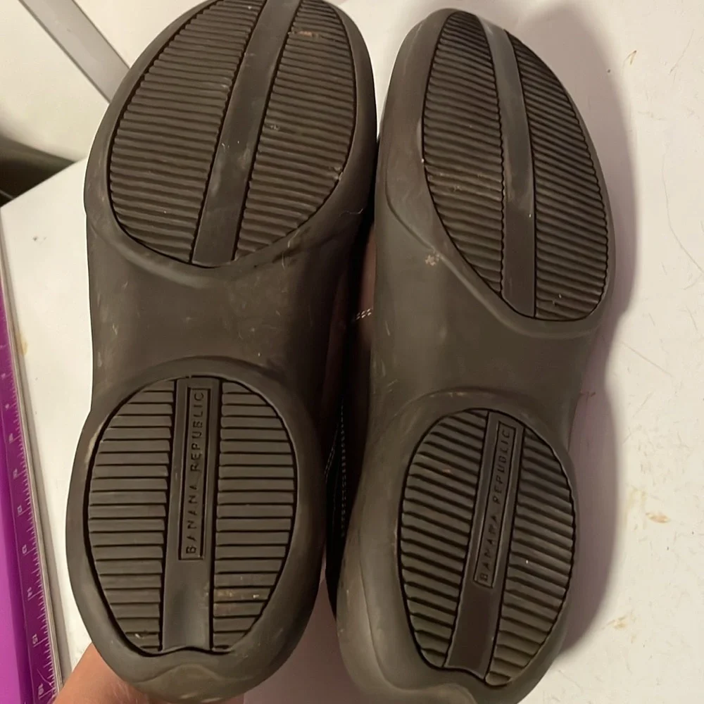 Banana Republic Leather Slip On Shoe